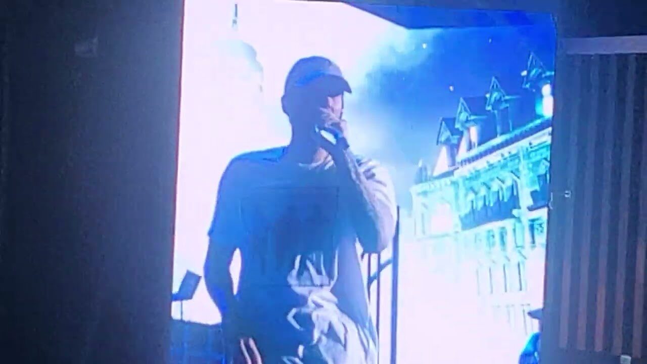 Screens above the Al Dana stage